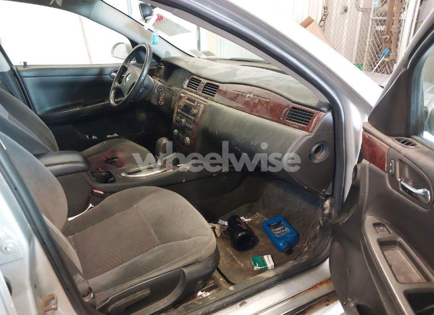 Photo 5 of 2010 Chevrolet Impala LT (VIN 2G1WB5EN4A1235523)