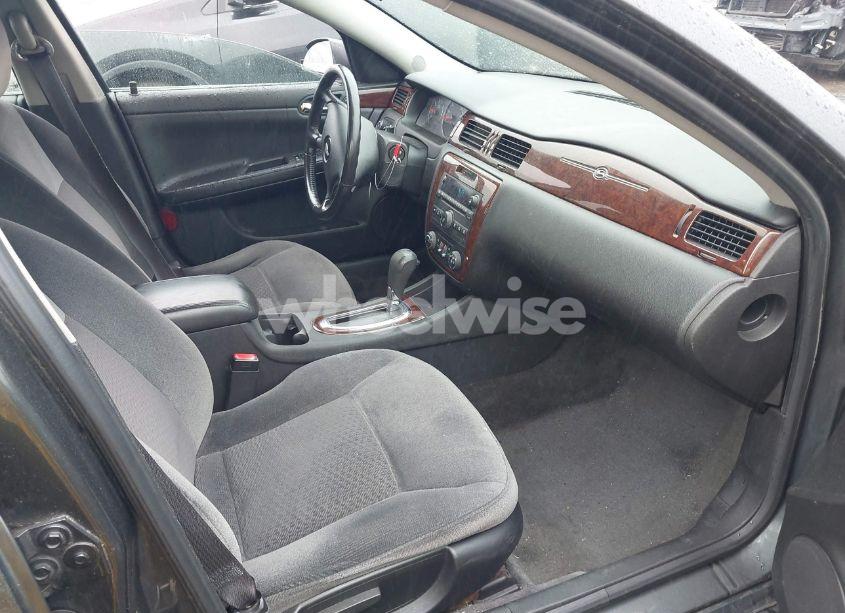 Photo 5 of 2010 Chevrolet Impala LT (VIN 2G1WB5EN9A1237462)