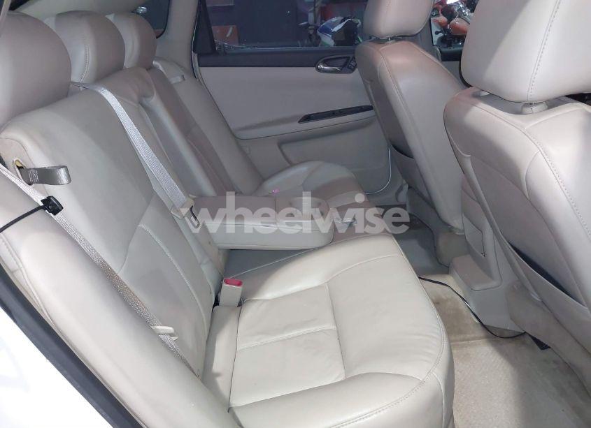 Photo 8 of 2010 Chevrolet Impala LT (VIN 2G1WB5ENXA1136690)