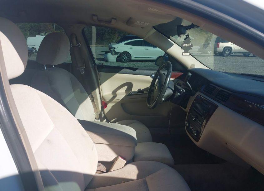 Photo 5 of 2010 Chevrolet Impala LT (VIN 2G1WB5ENXA1191463)