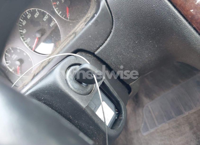 Photo 11 of 2010 Chevrolet Impala LT (VIN 2G1WB5ENXA1250253)