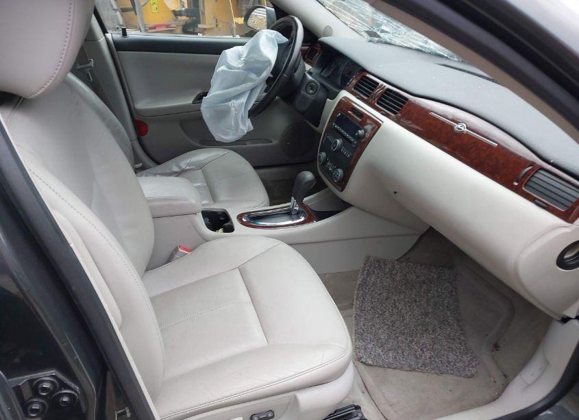 Photo 5 of 2010 Chevrolet Impala LT (VIN 2G1WB5ENXA1250267)