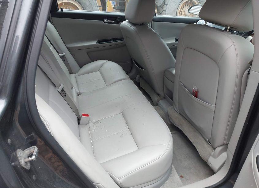 Photo 8 of 2010 Chevrolet Impala LT (VIN 2G1WB5ENXA1250267)