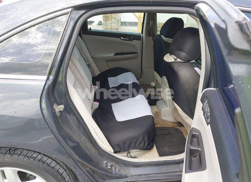 Photo 8 of 2009 Chevrolet Impala LT (VIN 2G1WC57M691165844)