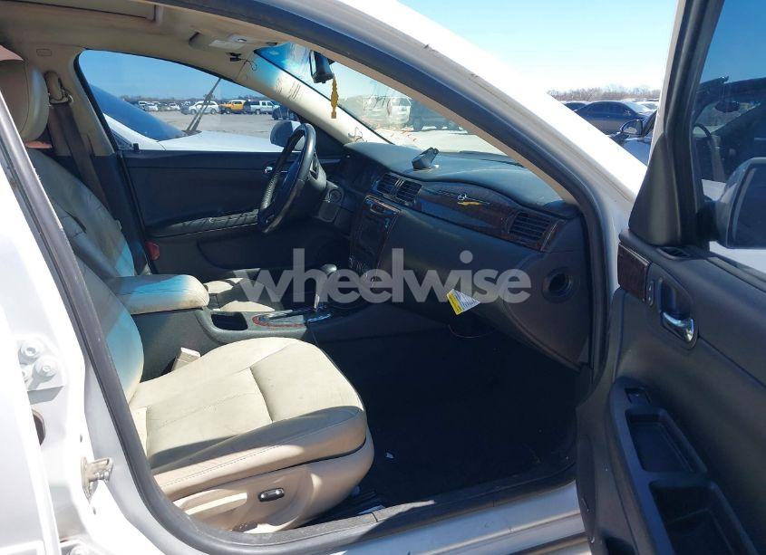 Photo 5 of 2013 Chevrolet Impala LTZ (VIN 2G1WC5E32D1235889)