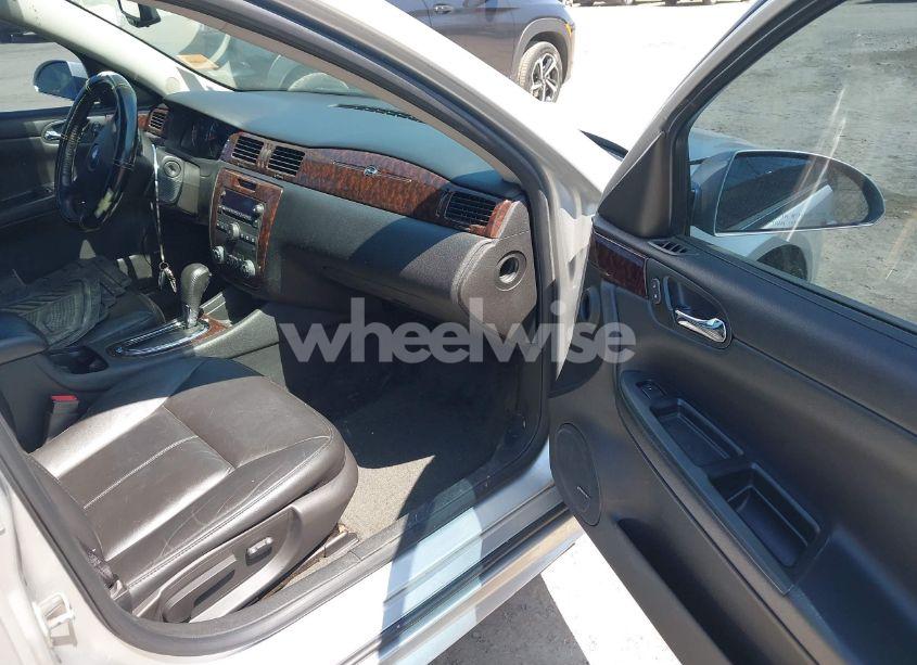 Photo 5 of 2012 Chevrolet Impala LTZ (VIN 2G1WC5E35C1325679)