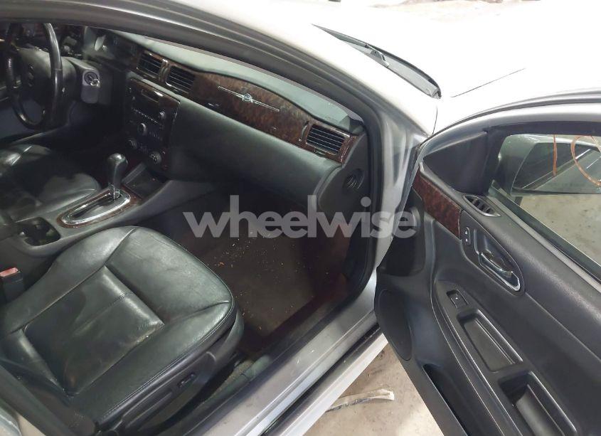 Photo 5 of 2014 Chevrolet Impala LIMITED LTZ (VIN 2G1WC5E35E1124111)