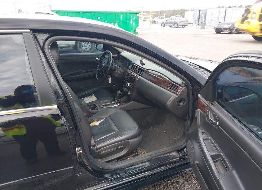 Photo 5 of 2013 Chevrolet Impala LTZ (VIN 2G1WC5E38D1196192)