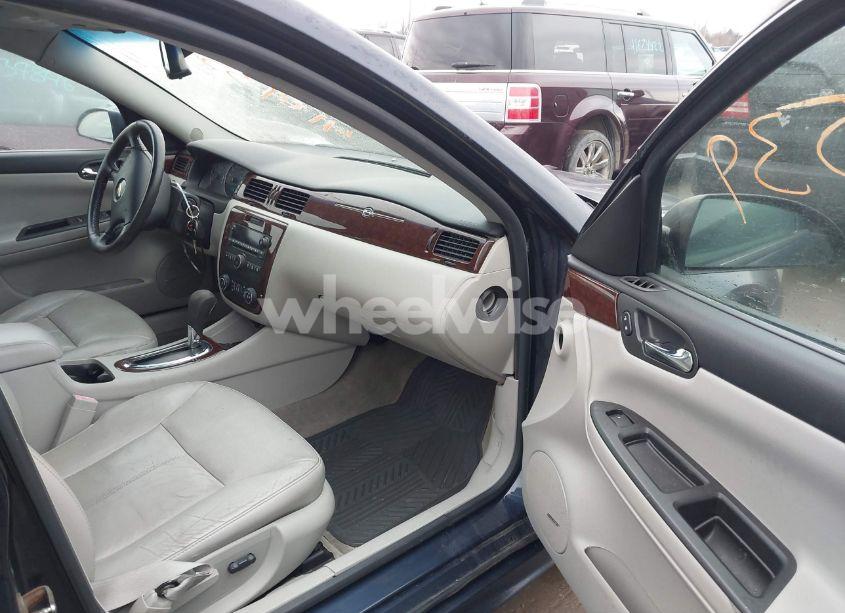 Photo 5 of 2010 Chevrolet Impala LTZ (VIN 2G1WC5EM0A1222711)