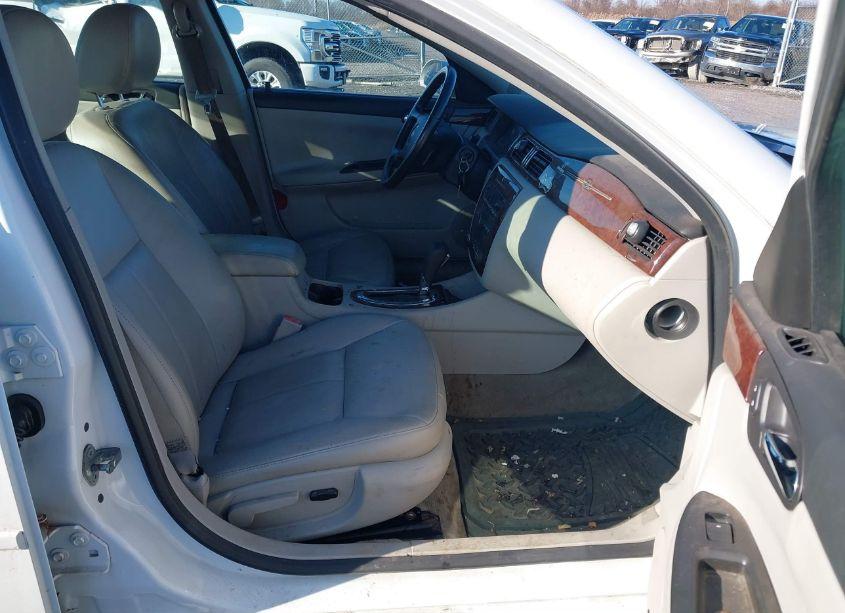 Photo 5 of 2011 Chevrolet Impala LTZ (VIN 2G1WC5EM0B1109410)