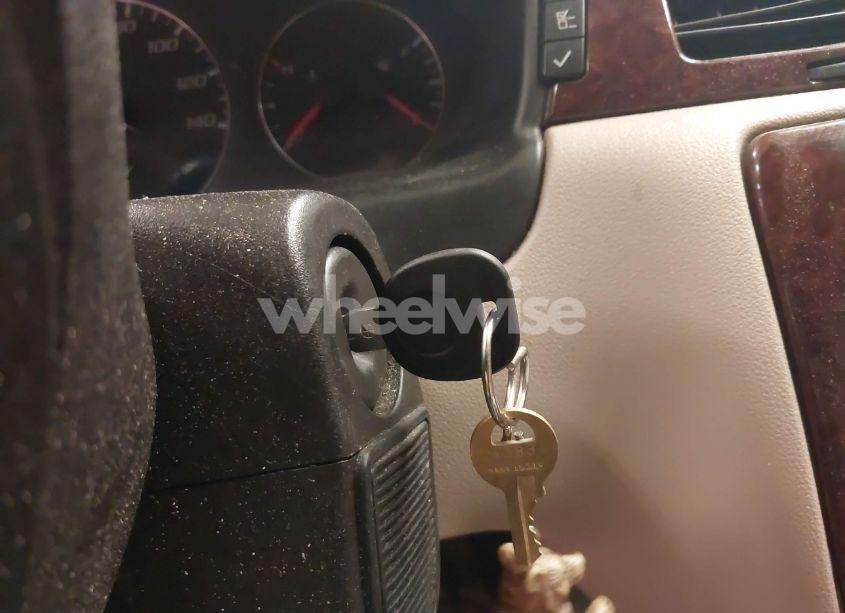 Photo 11 of 2010 Chevrolet Impala LTZ (VIN 2G1WC5EM1A1208168)