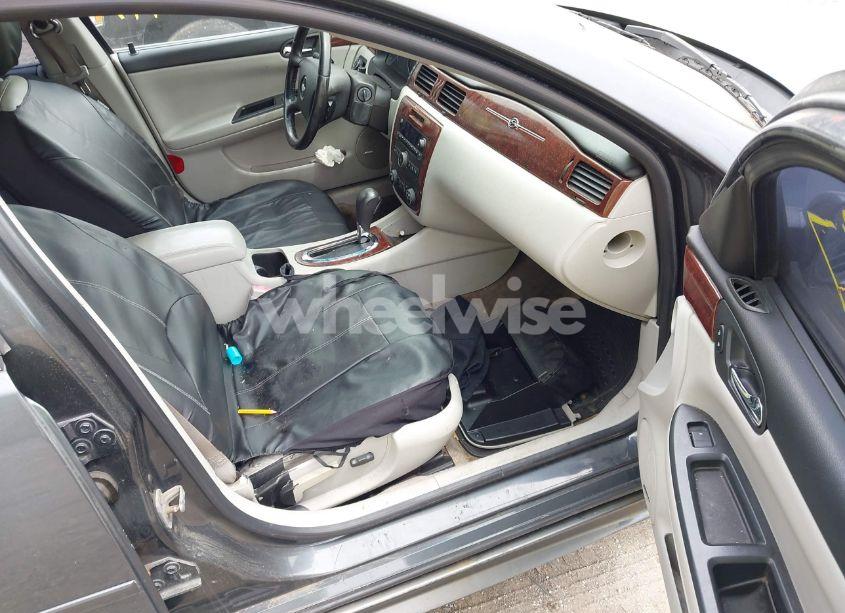 Photo 5 of 2010 Chevrolet Impala LTZ (VIN 2G1WC5EM2A1138406)