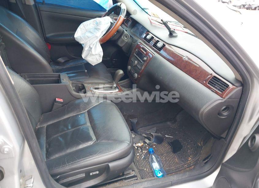 Photo 5 of 2011 Chevrolet Impala LTZ (VIN 2G1WC5EM2B1104936)