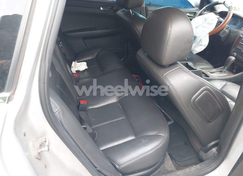 Photo 8 of 2011 Chevrolet Impala LTZ (VIN 2G1WC5EM2B1104936)