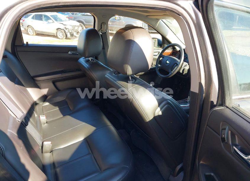 Photo 8 of 2011 Chevrolet Impala LTZ (VIN 2G1WC5EM2B1136642)