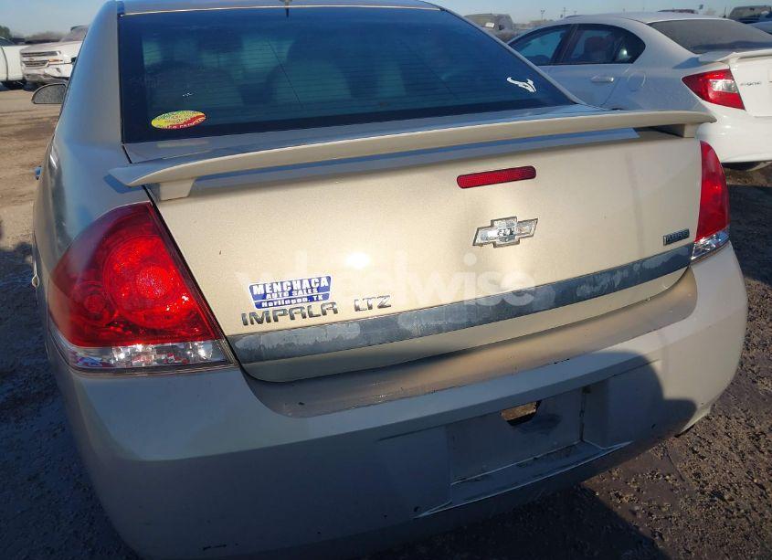 Photo 6 of 2011 Chevrolet Impala LTZ (VIN 2G1WC5EM2B1192161)