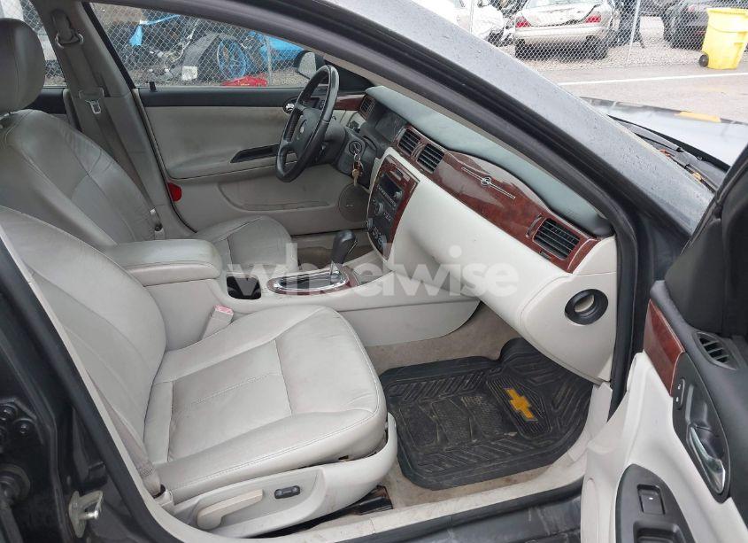 Photo 5 of 2010 Chevrolet Impala LTZ (VIN 2G1WC5EM3A1144750)