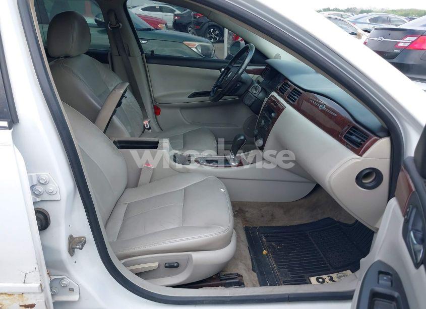 Photo 5 of 2010 Chevrolet Impala LTZ (VIN 2G1WC5EM4A1241701)