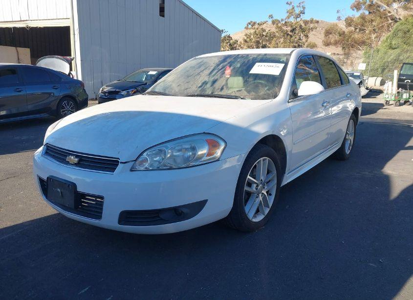 Photo 2 of 2010 Chevrolet Impala LTZ (VIN 2G1WC5EM5A1217424)