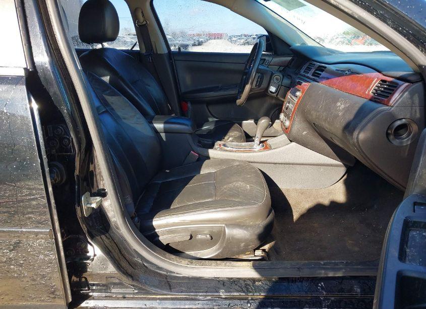 Photo 5 of 2010 Chevrolet Impala LTZ (VIN 2G1WC5EM6A1144032)