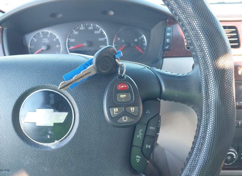 Photo 11 of 2010 Chevrolet Impala LTZ (VIN 2G1WC5EM6A1181582)