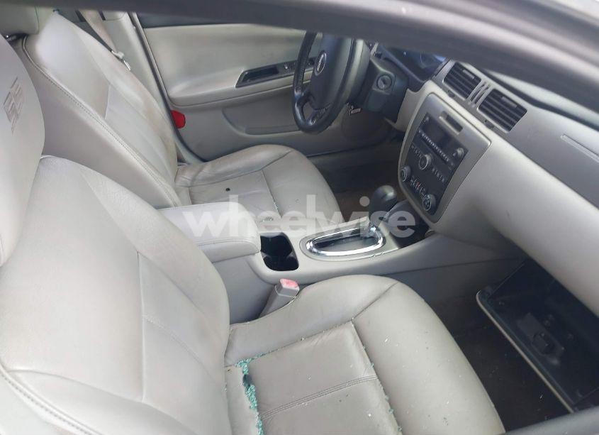 Photo 5 of 2008 Chevrolet Impala SS (VIN 2G1WD58C381228738)