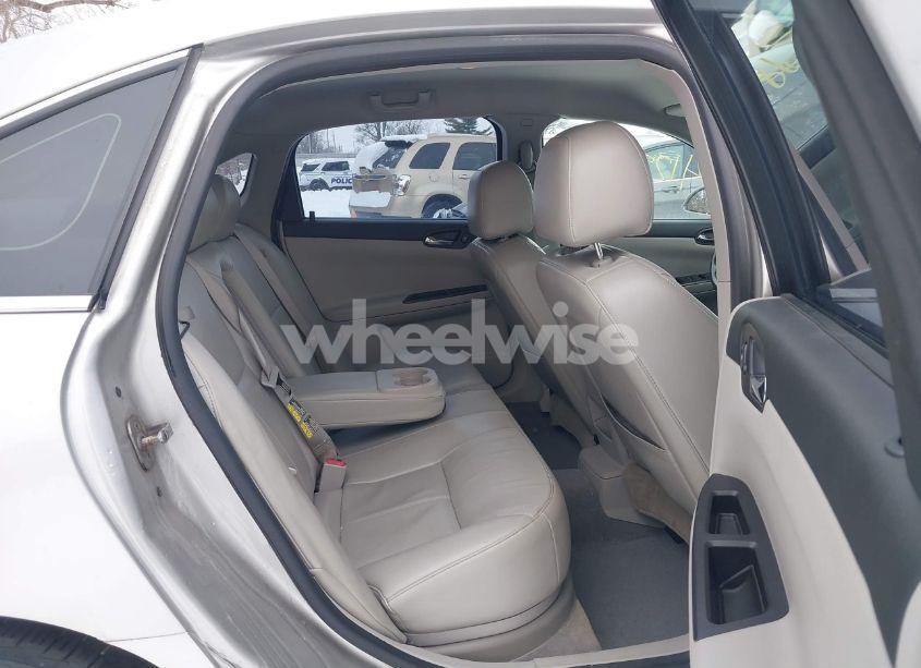 Photo 8 of 2008 Chevrolet Impala SS (VIN 2G1WD58CX89109053)