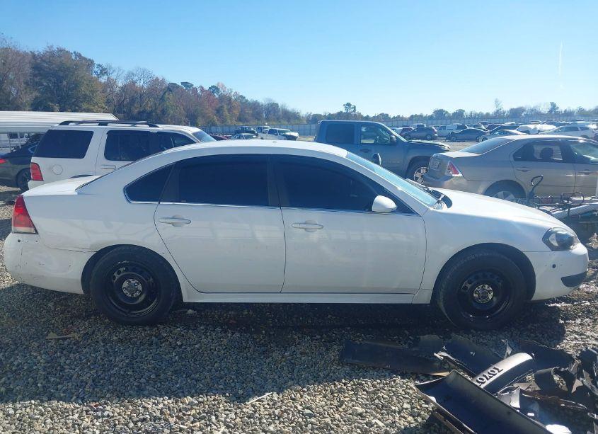 Photo 13 of 2014 Chevrolet Impala LIMITED POLICE (VIN 2G1WD5E30E1176517)