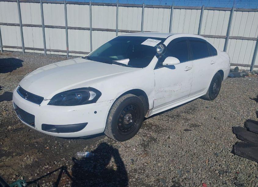 Photo 2 of 2014 Chevrolet Impala LIMITED POLICE (VIN 2G1WD5E30E1176517)