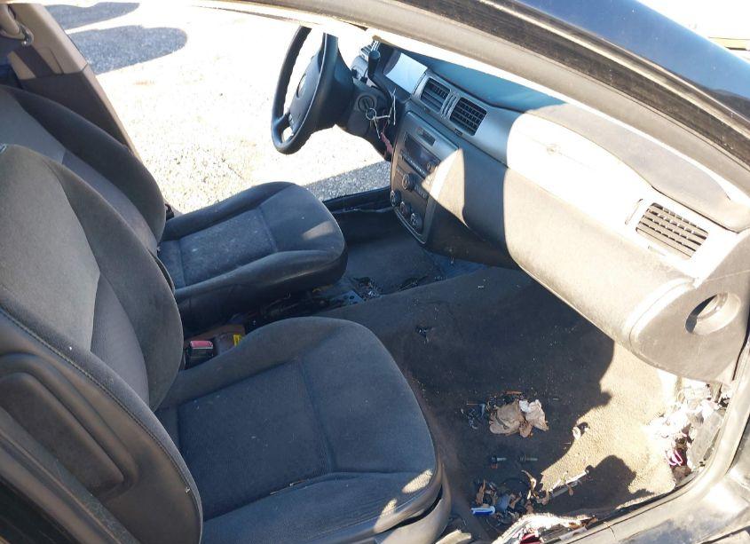 Photo 5 of 2014 Chevrolet Impala LIMITED POLICE (VIN 2G1WD5E34E1187357)