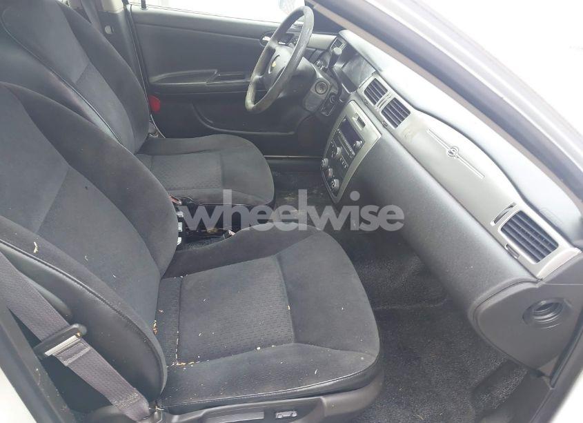 Photo 5 of 2014 Chevrolet Impala LIMITED POLICE (VIN 2G1WD5E37E1129114)