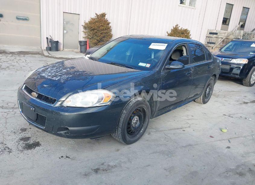 Photo 2 of 2014 Chevrolet Impala LIMITED POLICE (VIN 2G1WD5E3XE1169980)