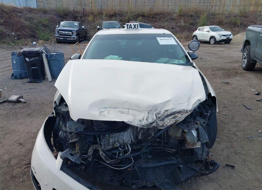 Photo 12 of 2015 Chevrolet Impala LIMITED POLICE (VIN 2G1WD5E3XF1128329)