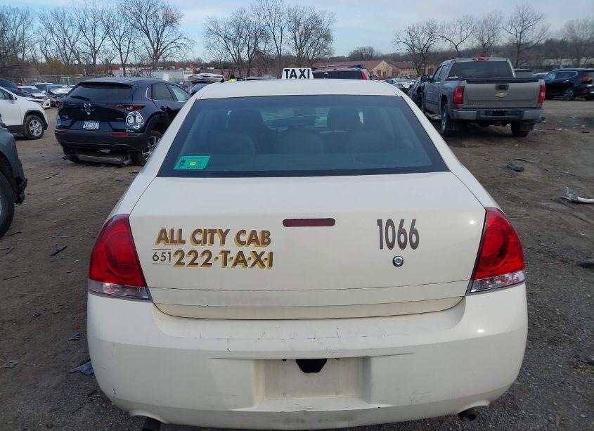 Photo 16 of 2015 Chevrolet Impala LIMITED POLICE (VIN 2G1WD5E3XF1128329)