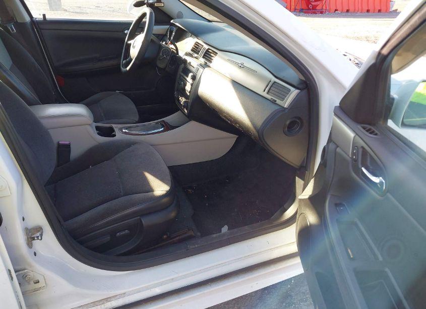Photo 5 of 2010 Chevrolet Impala POLICE (VIN 2G1WD5EM3A1256221)