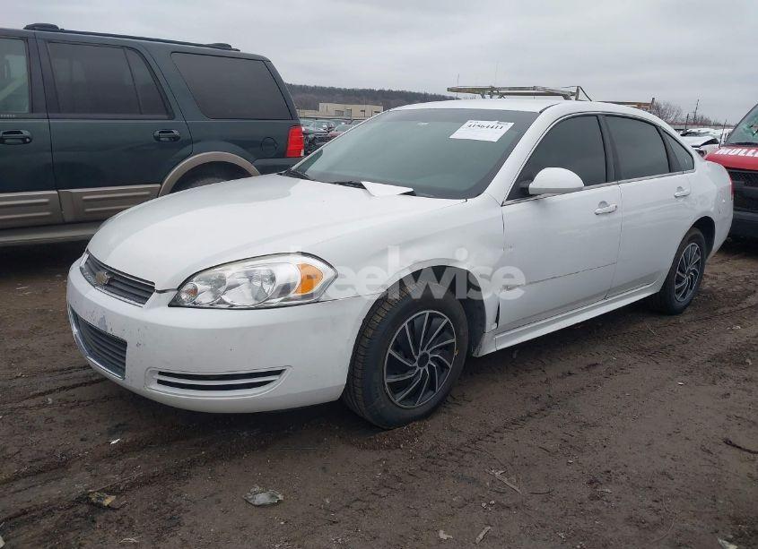 Photo 2 of 2010 Chevrolet Impala POLICE (VIN 2G1WD5EM5A1173051)