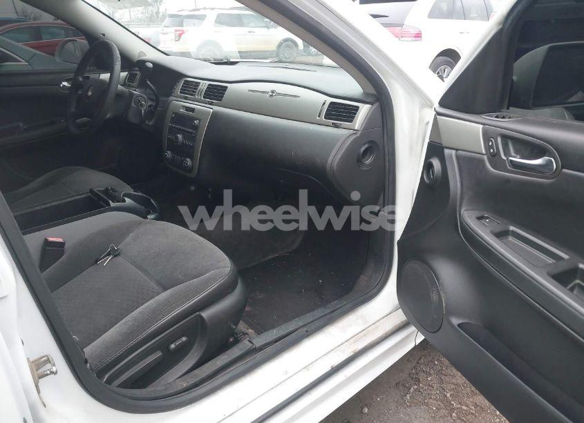 Photo 5 of 2010 Chevrolet Impala POLICE (VIN 2G1WD5EM5A1173051)