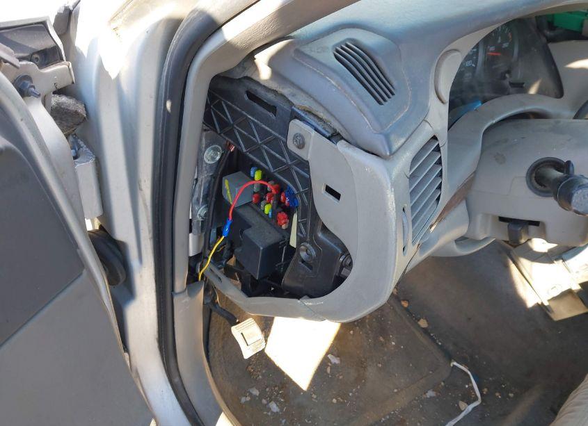 Photo 12 of 2004 Chevrolet Impala (VIN 2G1WF52E249255655)