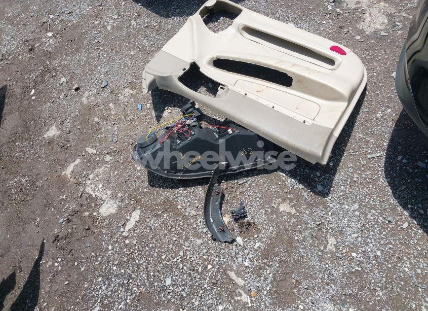 Photo 11 of 2003 Chevrolet Impala (VIN 2G1WF52E539225273)