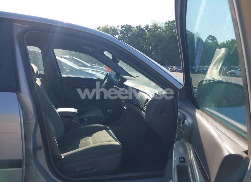Photo 5 of 2004 Chevrolet Impala (VIN 2G1WF52E649169491)