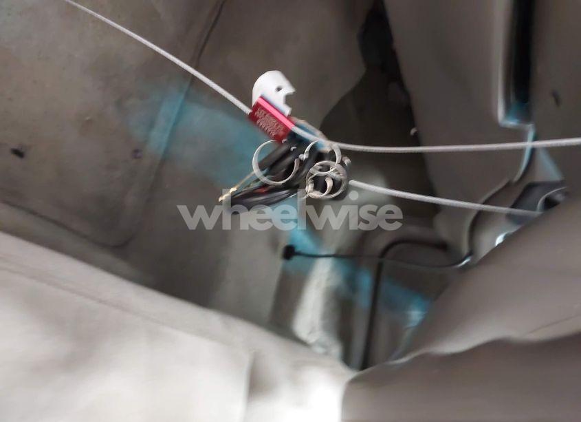 Photo 11 of 2004 Chevrolet Impala (VIN 2G1WF52E649391738)