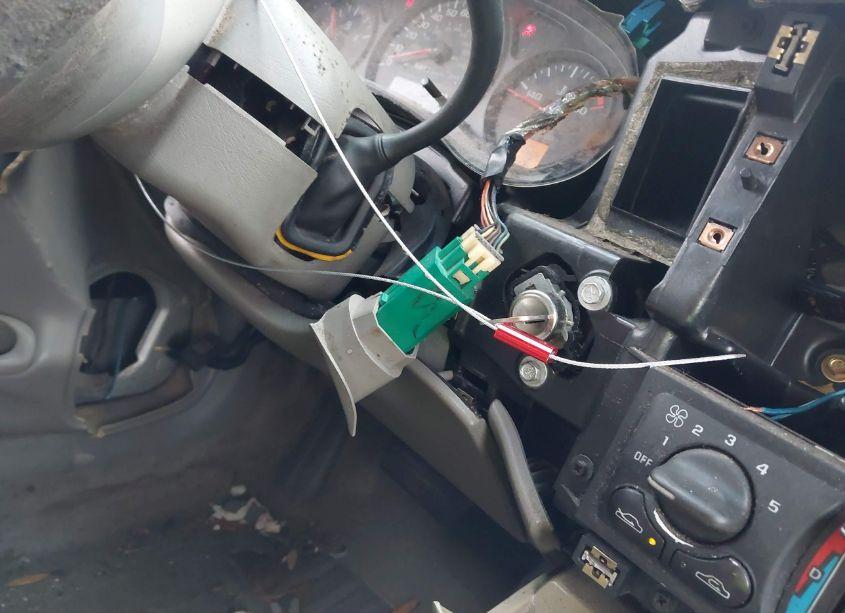 Photo 11 of 2002 Chevrolet Impala (VIN 2G1WF52E729340505)