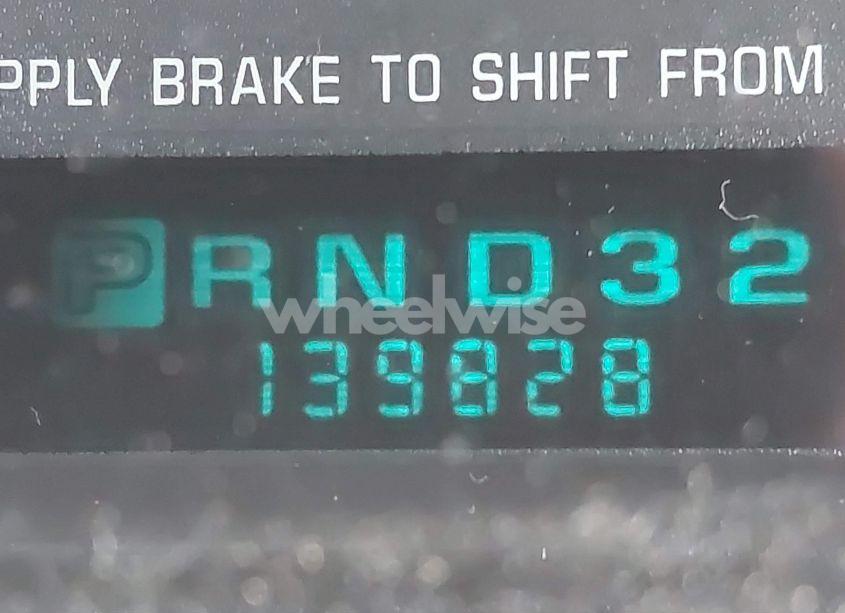 Photo 12 of 2002 Chevrolet Impala (VIN 2G1WF52E829371942)