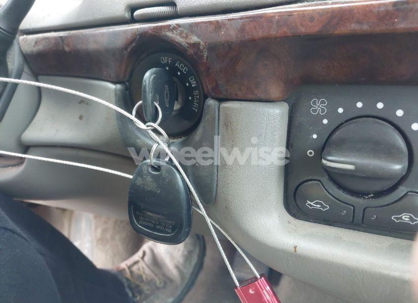 Photo 11 of 2005 Chevrolet Impala (VIN 2G1WF52E959380928)