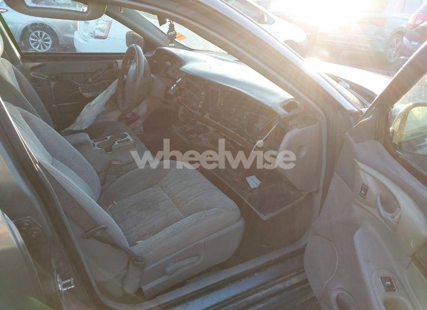 Photo 5 of 2004 Chevrolet Impala (VIN 2G1WF52EX49276284)