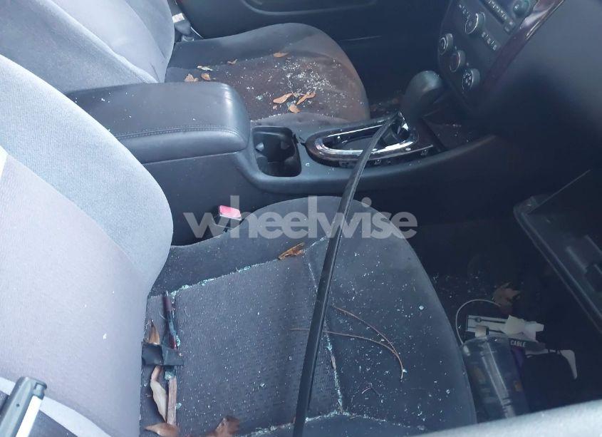 Photo 5 of 2012 Chevrolet Impala LS (VIN 2G1WF5E34C1151305)