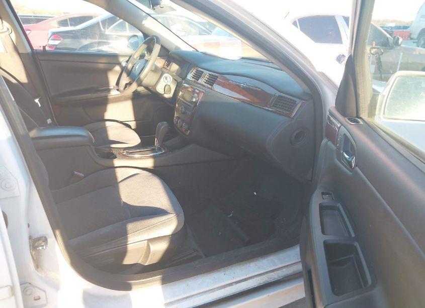 Photo 5 of 2011 Chevrolet Impala LS (VIN 2G1WF5EK8B1145786)