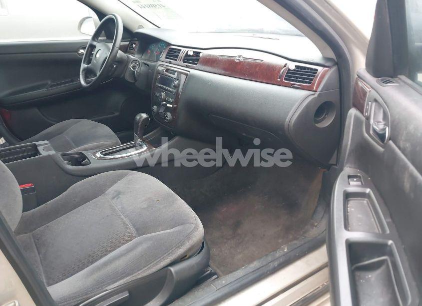 Photo 5 of 2012 Chevrolet Impala LT (VIN 2G1WG5E30C1275150)