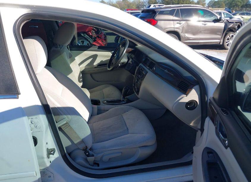 Photo 5 of 2012 Chevrolet Impala LT (VIN 2G1WG5E30C1281451)