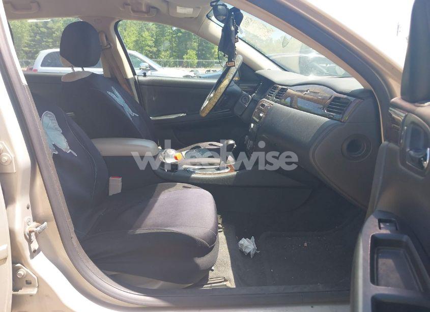 Photo 5 of 2012 Chevrolet Impala LT (VIN 2G1WG5E30C1299268)